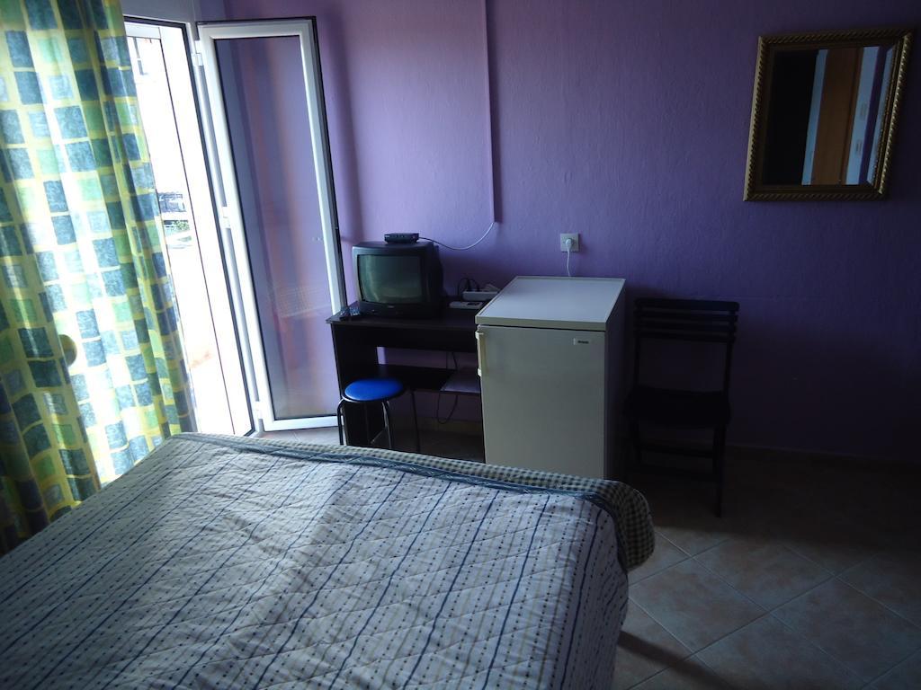 Gianna Rooms Leptokaryá Rom bilde