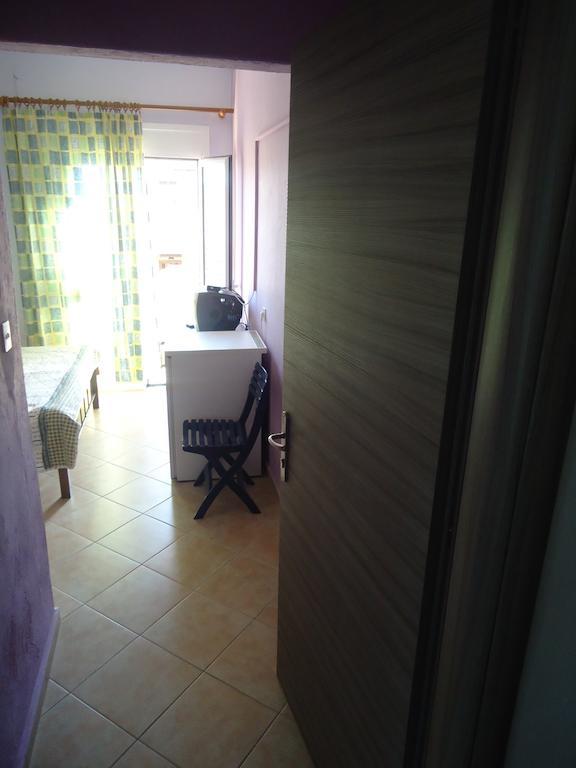 Gianna Rooms Leptokaryá Rom bilde